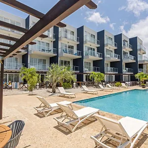 Large Luxury On Palm Apartment Palm Beach